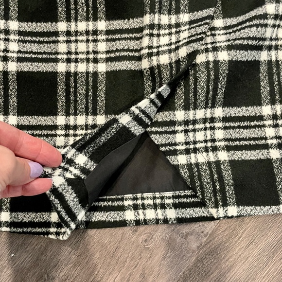 Abercrombie & Fitch Wool Mini Skirt, Black/White, 4, Gently Used - Picture 4 of 10